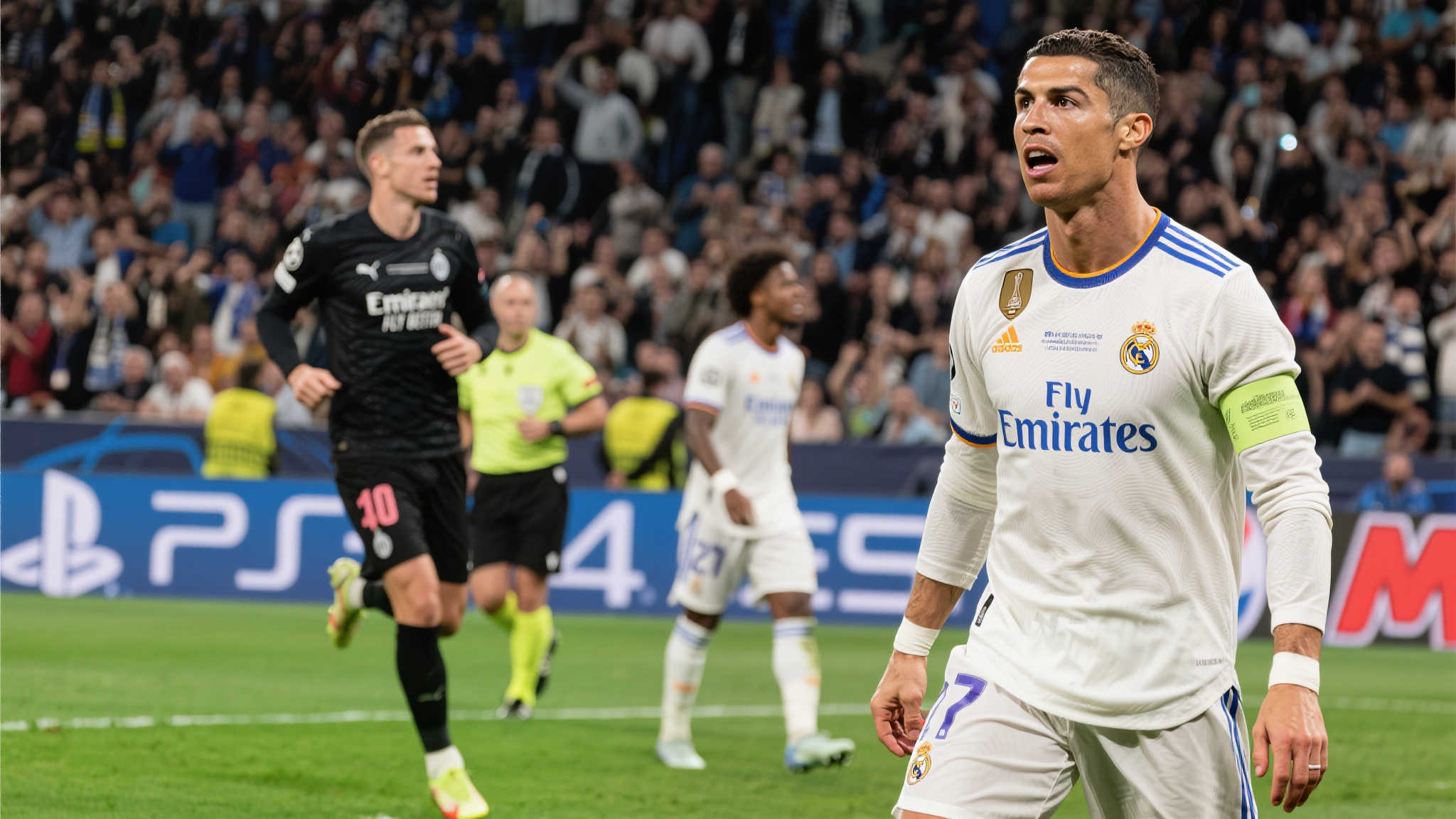 在竞争日益激烈的顶级赛事中，巨星之间的对决一直是球